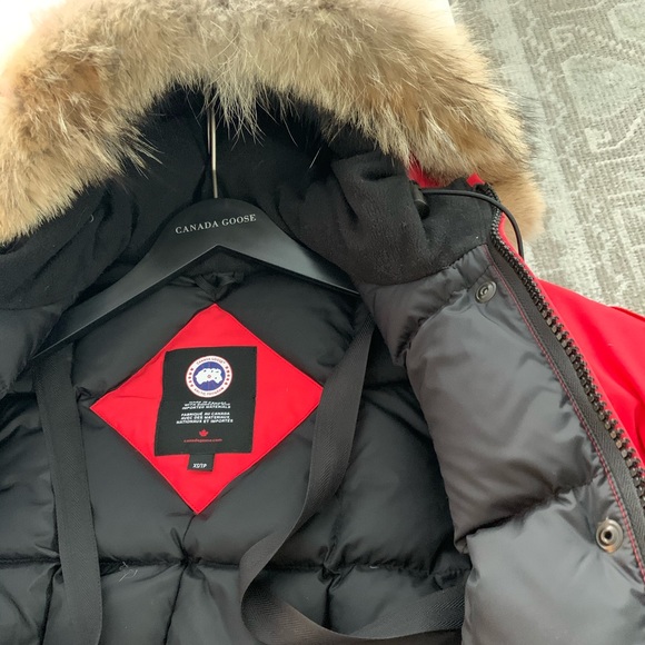 Authentic Canada Goose VICTORIA RED PARKA - Picture 4 of 16